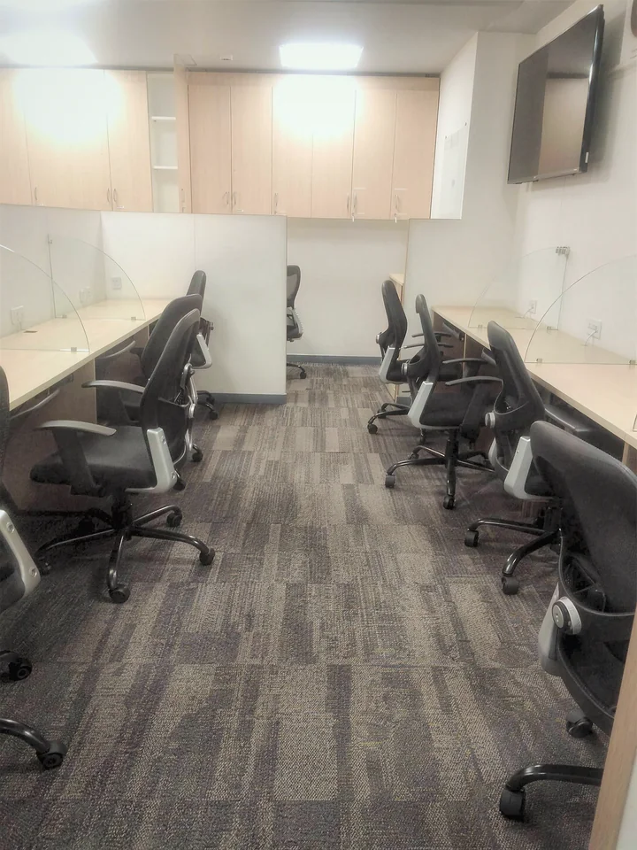 Office 501: Workstation bay