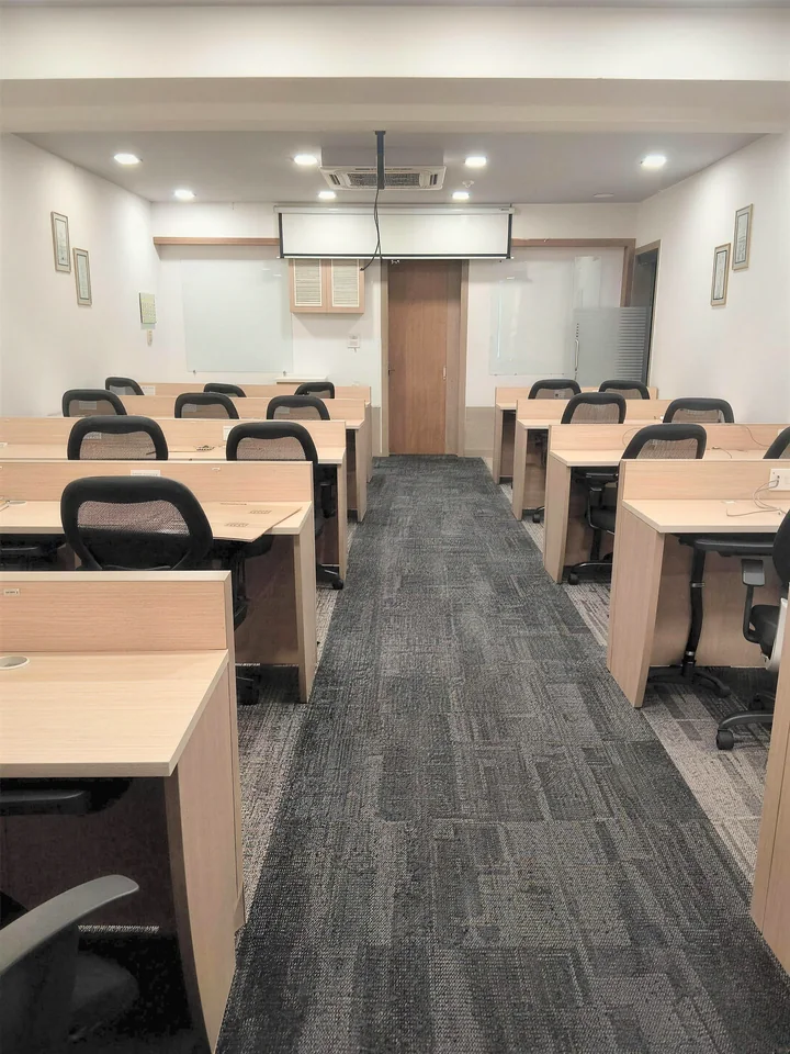Office 606: Workstations and projector screen